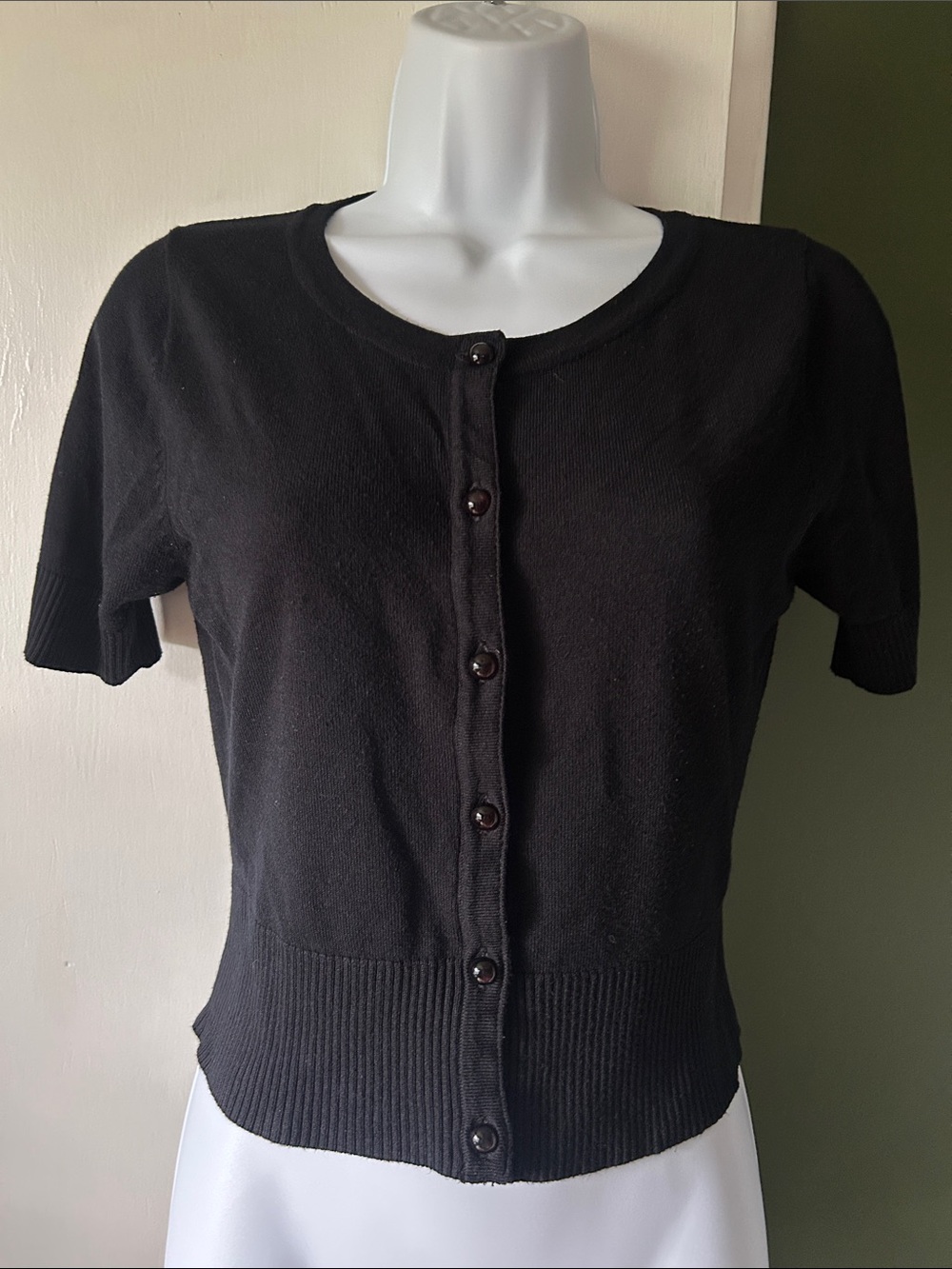 Hell Bunny - Wendi Cardigan with Short Sleeves in Black - Picture 3 of 7